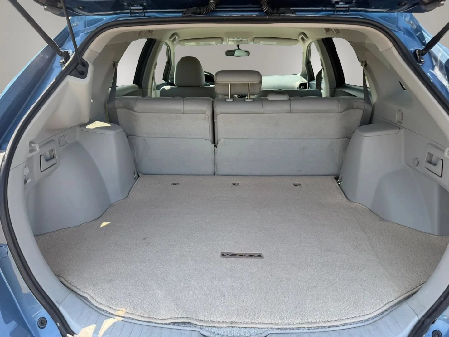 Used 2012 Toyota Venza XLE FWD image 14