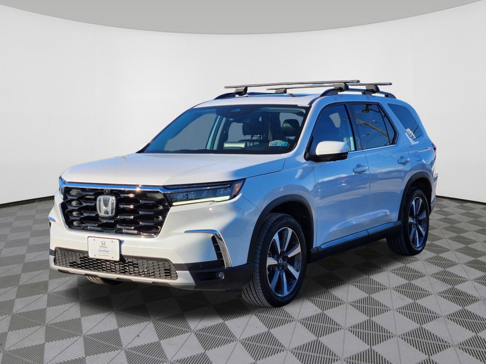Certified 2023 Honda Pilot Elite image 2