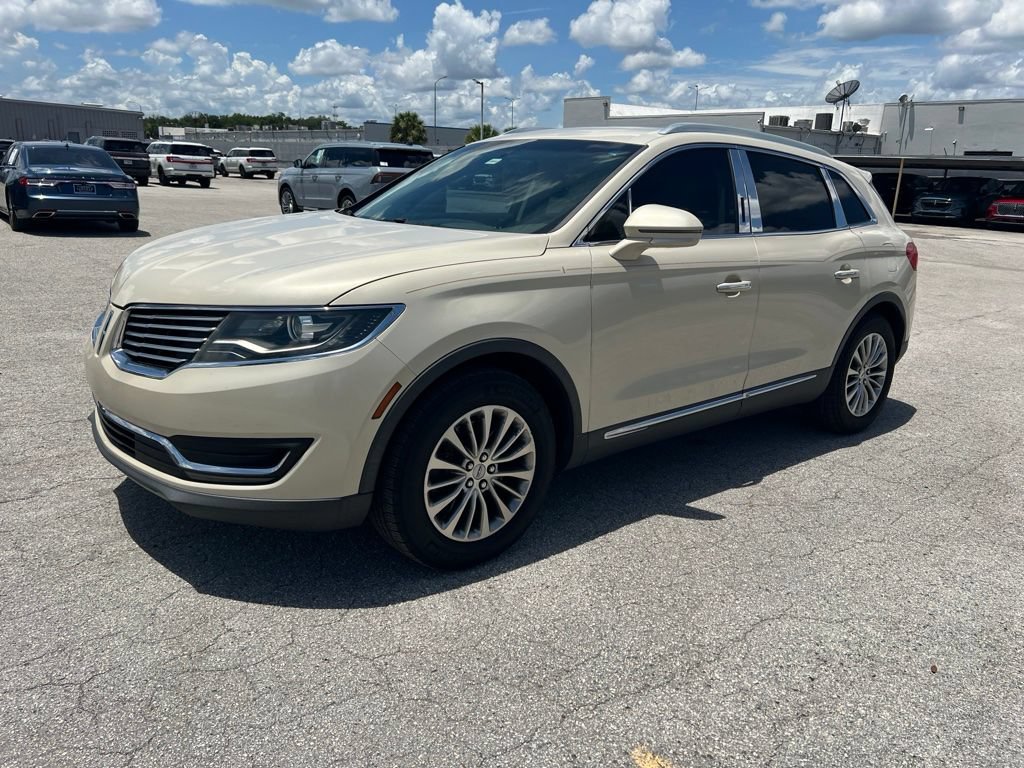Used 2016 Lincoln MKX Select w/ Select Plus Package FWD image 7