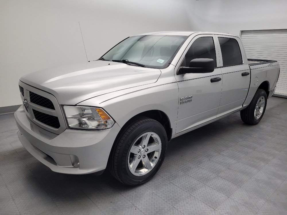 Used 2016 RAM 1500 Express AWD/4WD image 2