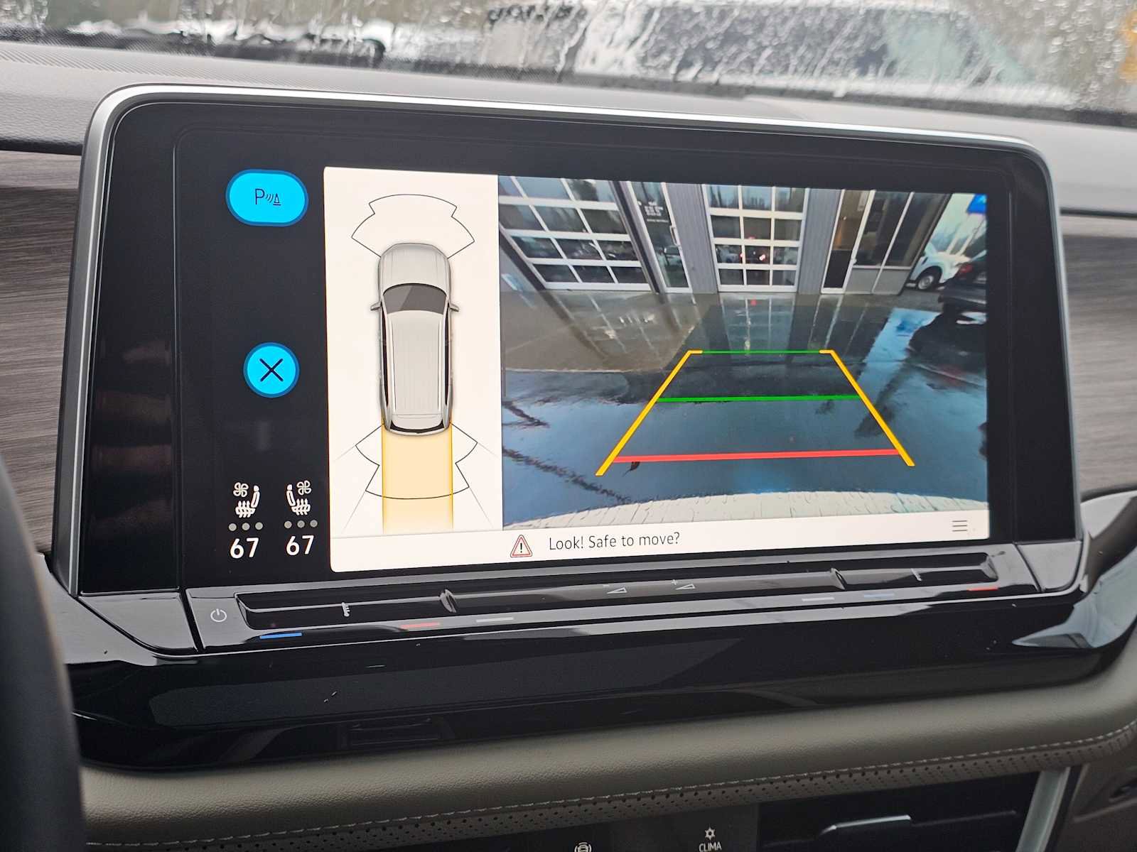 Used 2025 Volkswagen Atlas SEL image 28