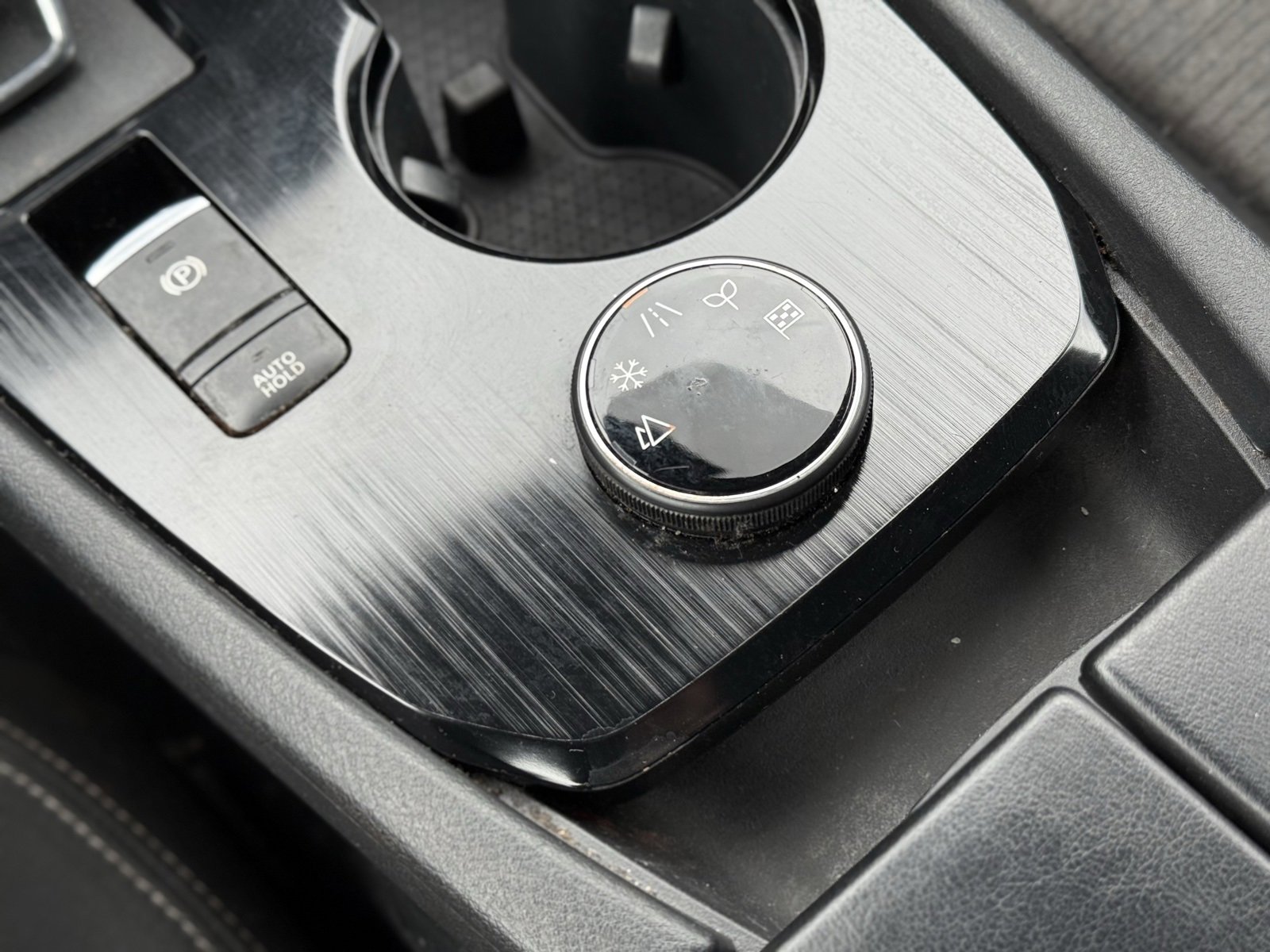 Used 2023 Nissan Rogue SV image 22