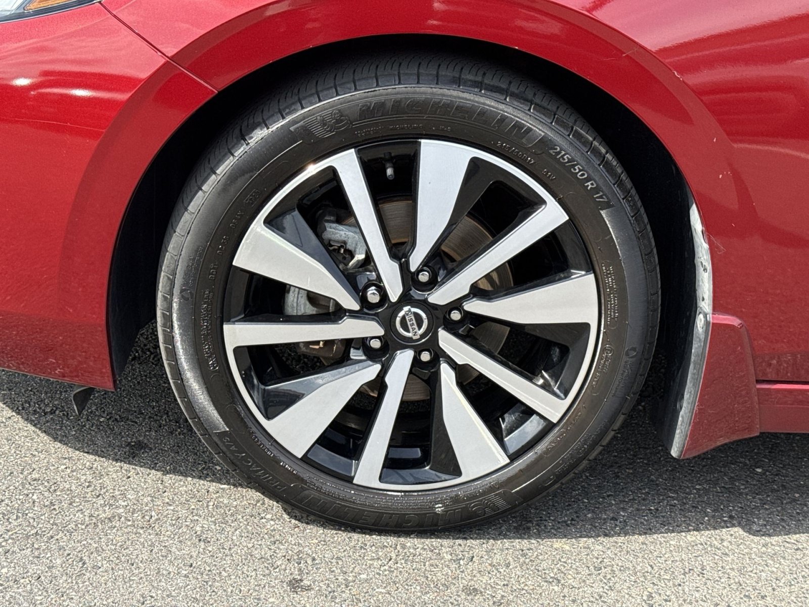 Used 2021 Nissan Sentra SV w/ SV Premium Package FWD image 12
