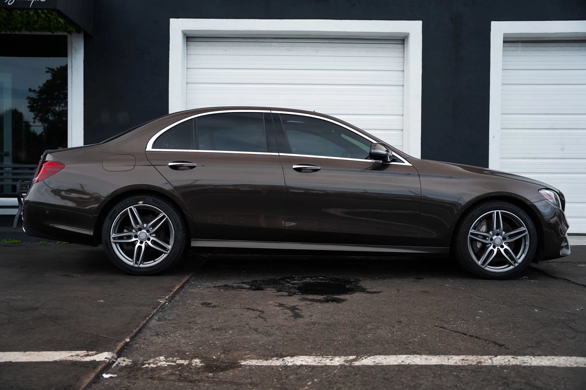 Used 2017 Mercedes-Benz E 300 4MATIC image 7