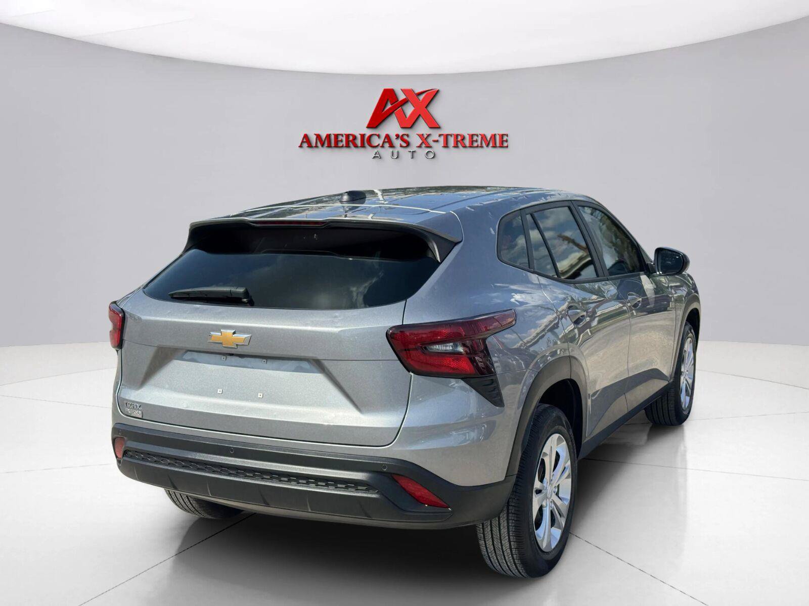 Used 2025 Chevrolet Trax LS w/ Driver Confidence Package FWD image 6