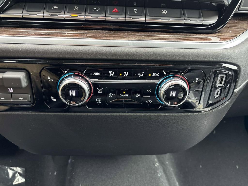 New 2026 GMC Sierra 1500 Elevation image 12