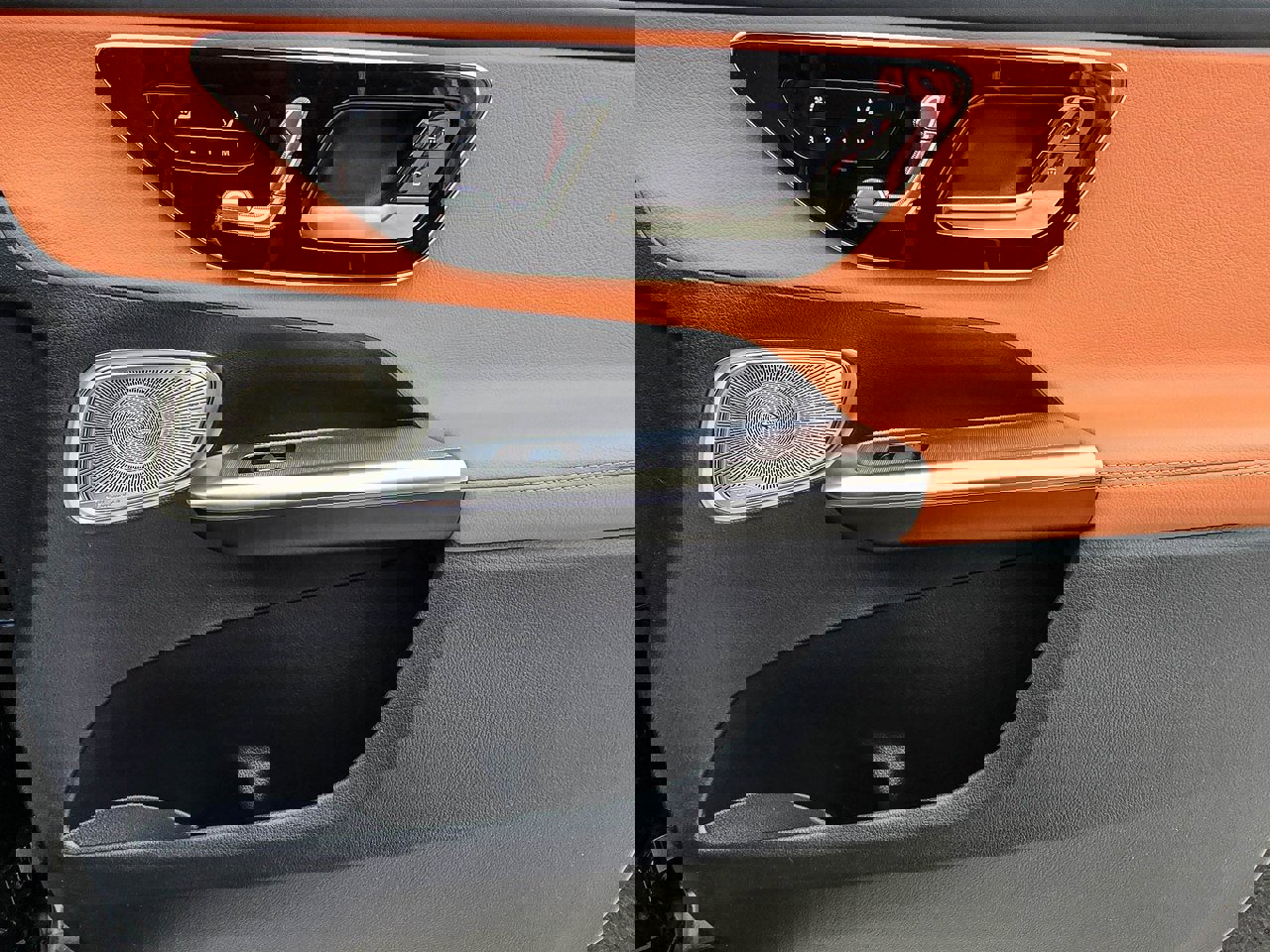 Used 2025 Mercedes-Benz GLC 300 4MATIC image 37