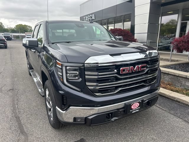 New 2026 GMC Sierra 1500 SLT w/ SLT Premium Package