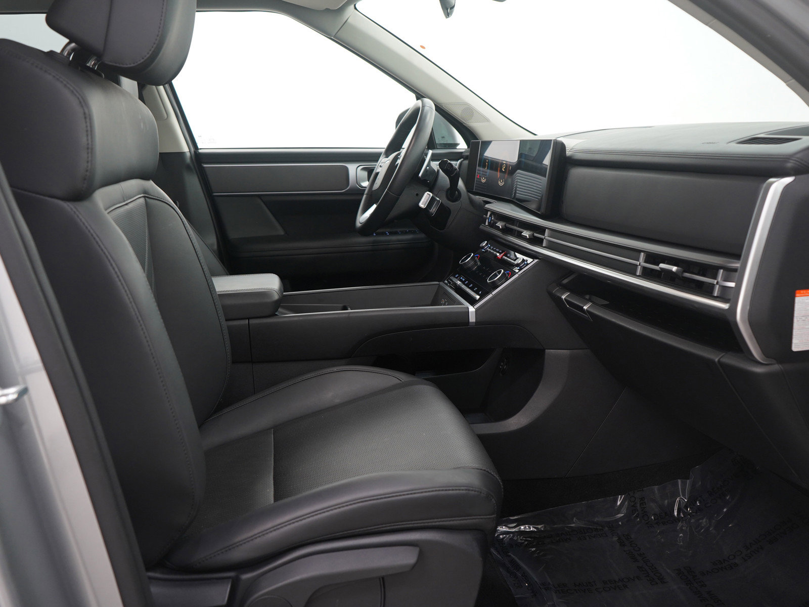 Used 2025 Hyundai Santa Fe SEL image 15