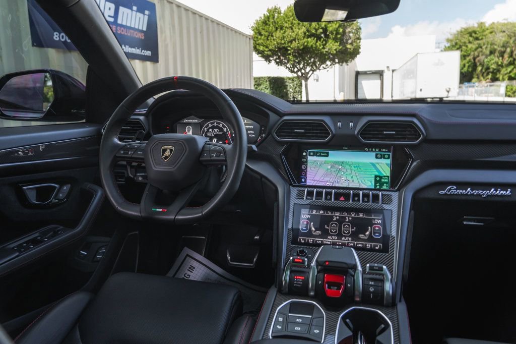 Used 2023 Lamborghini Urus Performante image 18