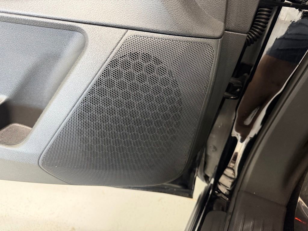 Used 2025 Nissan Pathfinder SL AWD/4WD image 15