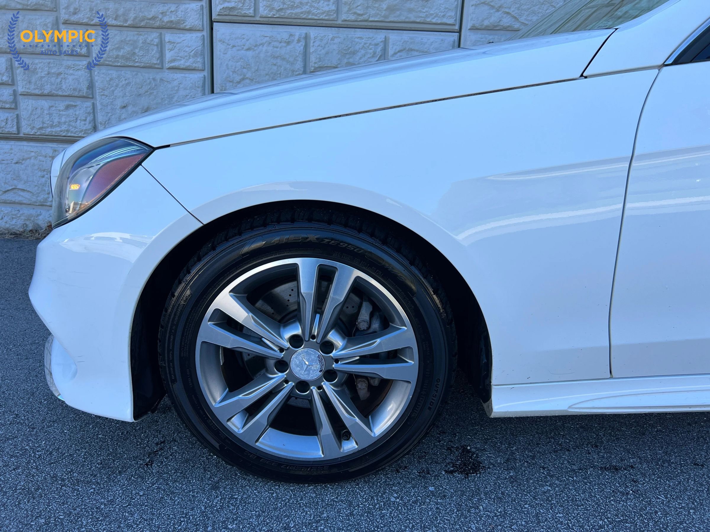 Used 2015 Mercedes-Benz E 350 4MATIC Sedan w/ Premium 1 Package image 9
