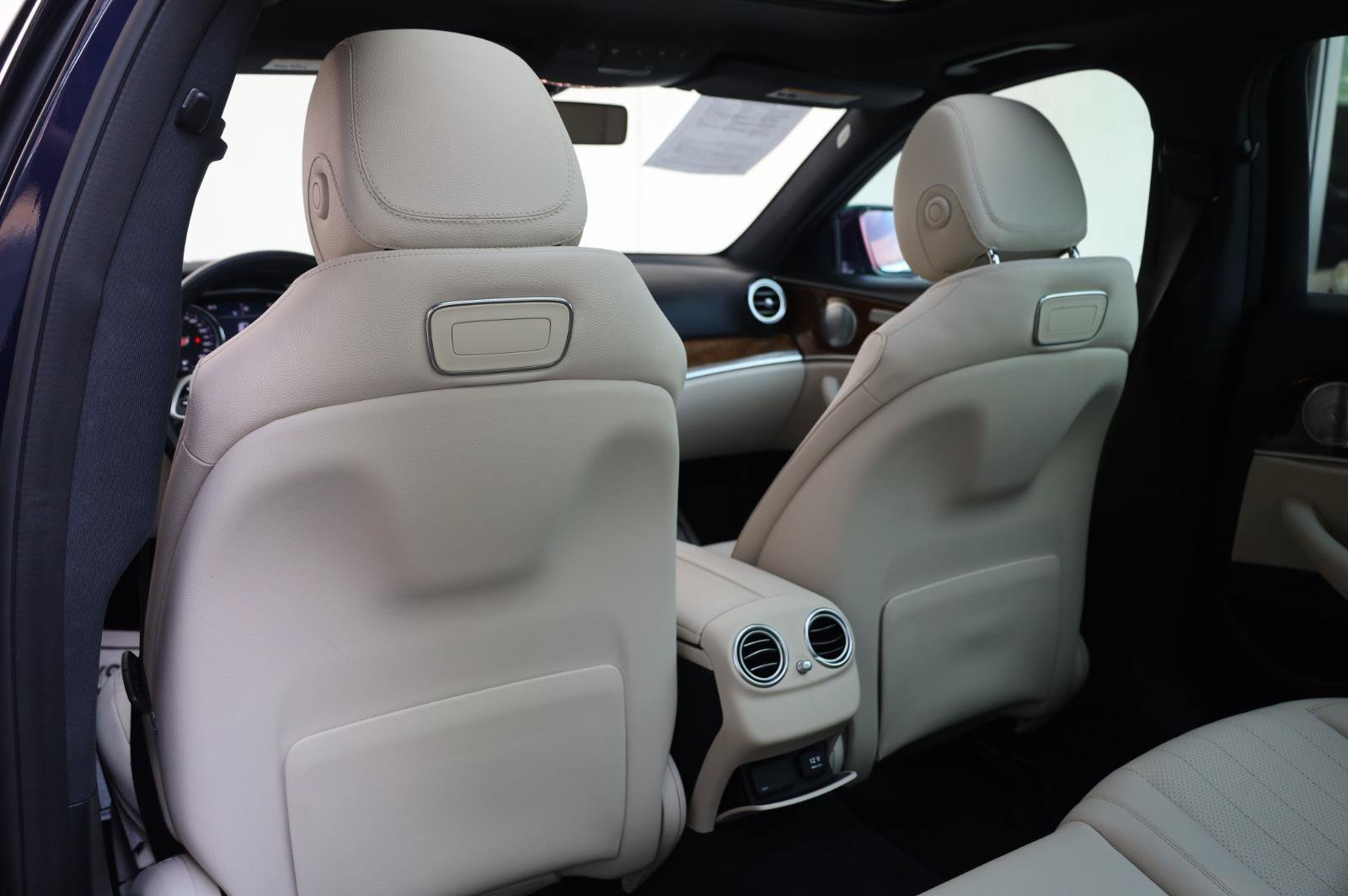 Used 2019 Mercedes-Benz E 300 4MATIC image 21