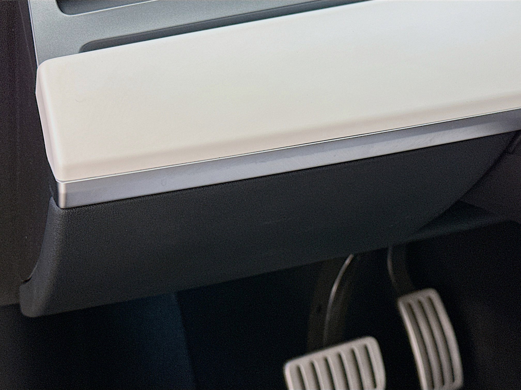 Used 2023 Tesla Model Y Performance image 17