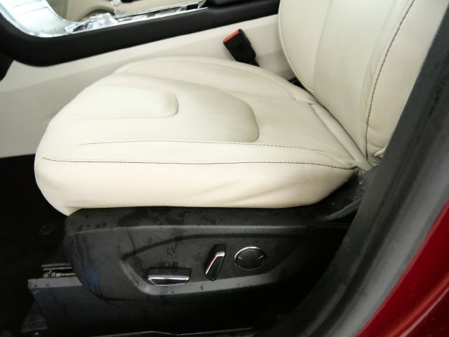 Certified 2019 Ford Edge Titanium FWD image 17