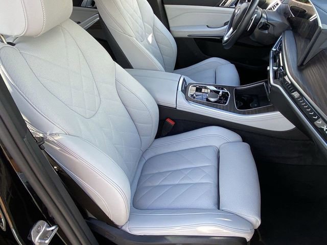 Certified 2025 BMW X5 xDrive50e w/ Premium Package image 12