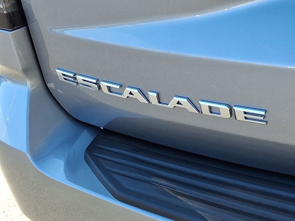 New 2026 Cadillac Escalade ESV Luxury w/ LPO, Floor Liner Package image 11