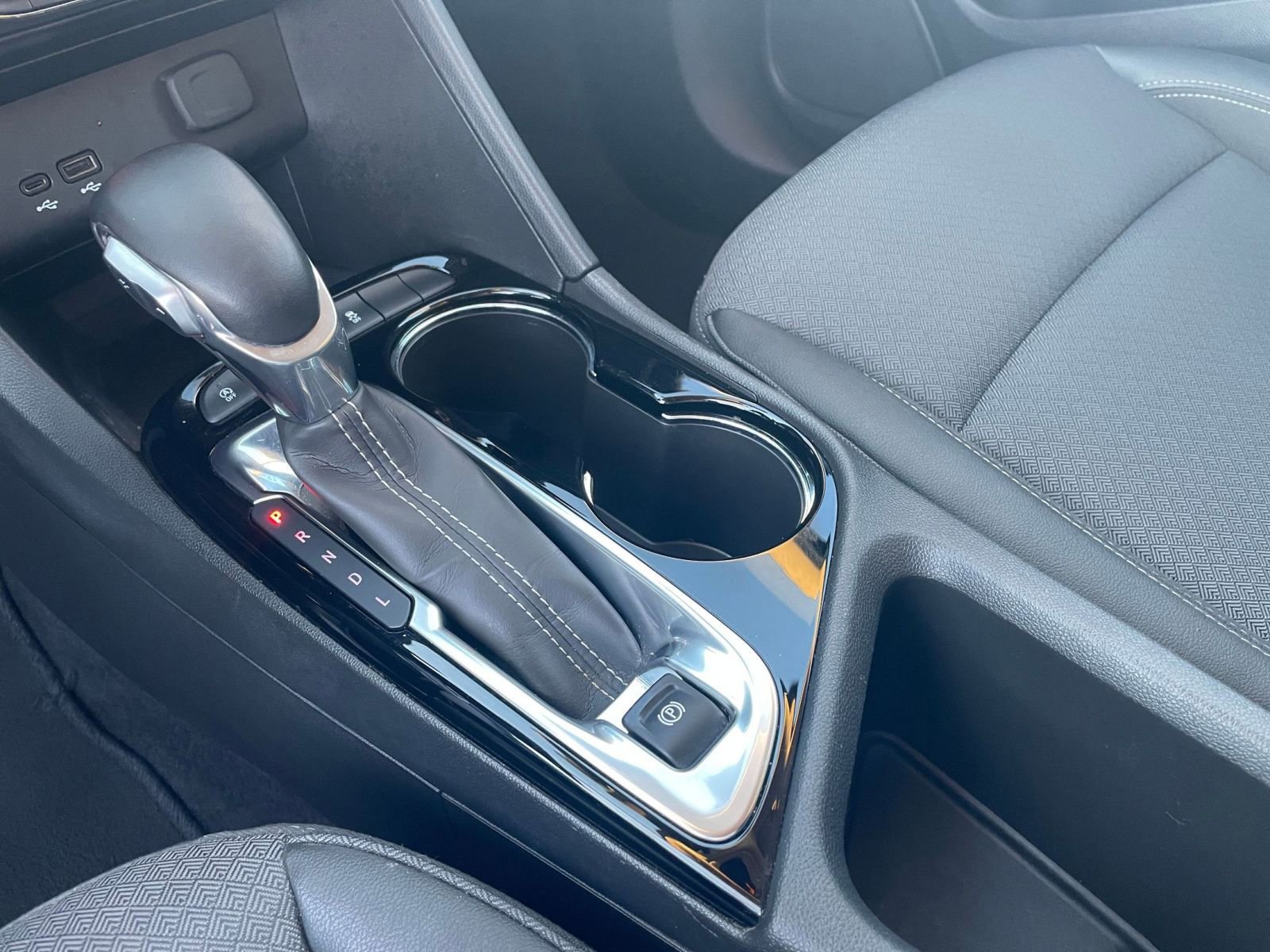 Used 2025 Buick Encore GX Preferred image 41