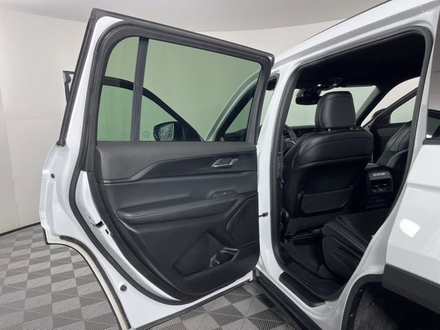 Used 2024 Jeep Grand Cherokee L Laredo image 44