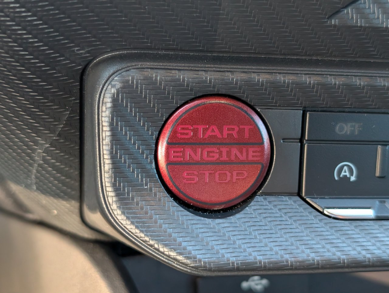 Used 2025 Ford Mustang GT RWD image 16