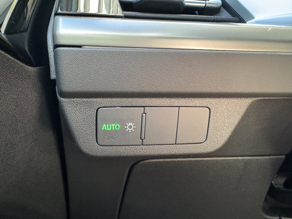 Used 2023 Audi Q4 e-tron Premium Plus w/ Premium Plus image 34