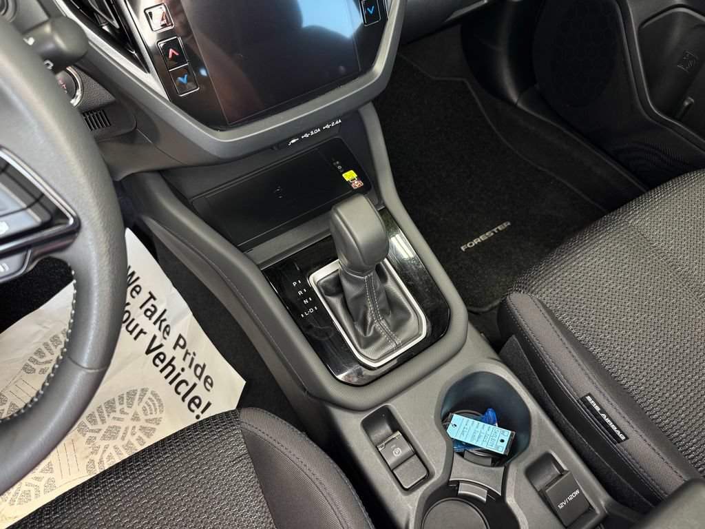 Used 2025 Subaru Forester Premium AWD/4WD image 19