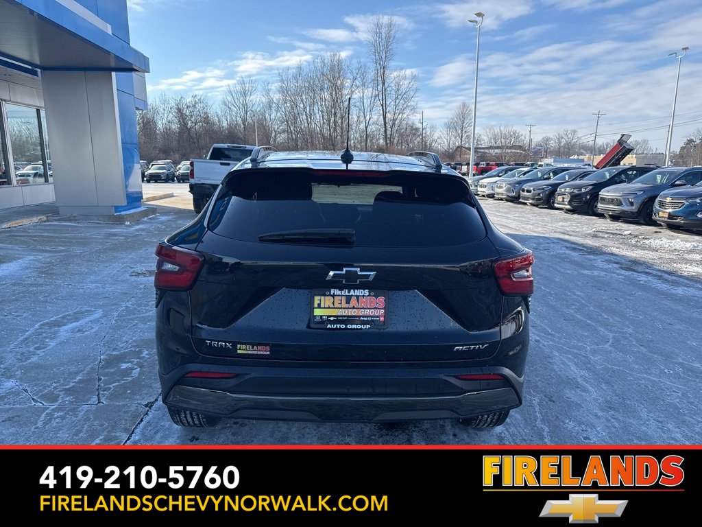 Certified 2025 Chevrolet Trax ACTIV w/ Sunroof Package image 3