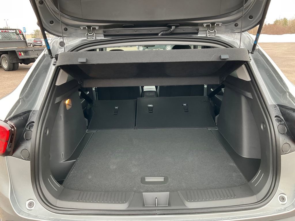 New 2026 Chevrolet Trax LT FWD image 24