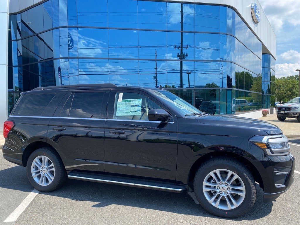 Used 2022 Ford Expedition XLT