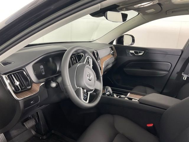 Used 2023 Volvo XC60 B5 Plus w/ Climate Package image 23