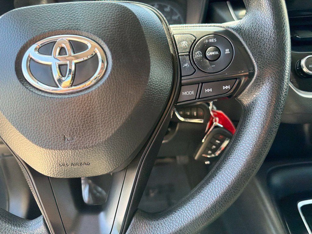 Used 2024 Toyota Corolla LE FWD image 18