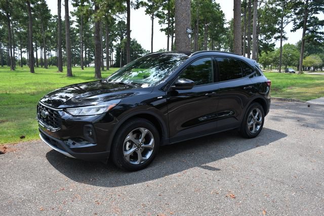 Used 2025 Ford Escape ST-Line Select AWD/4WD image 6