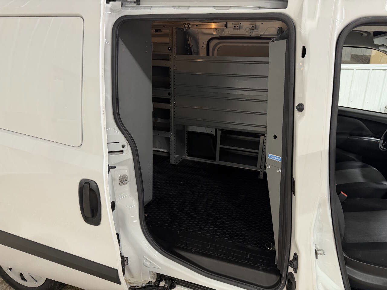 Used 2018 RAM ProMaster City Tradesman SLT image 12