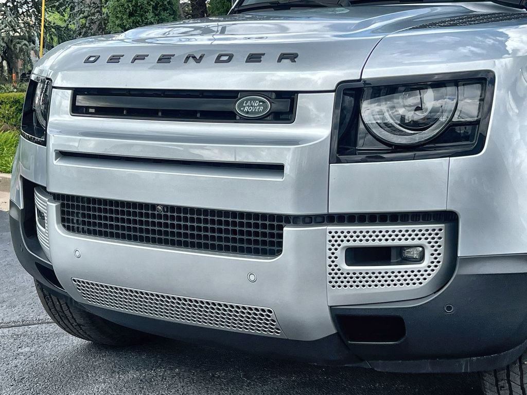Certified 2024 Land Rover Defender 110 S AWD/4WD image 9
