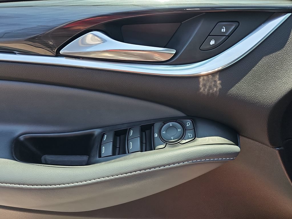 Used 2023 Buick Enclave Essence w/ Experience Buick Package FWD image 27