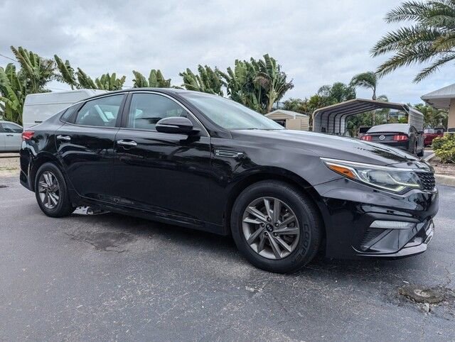 Used 2020 Kia Optima LX image 8
