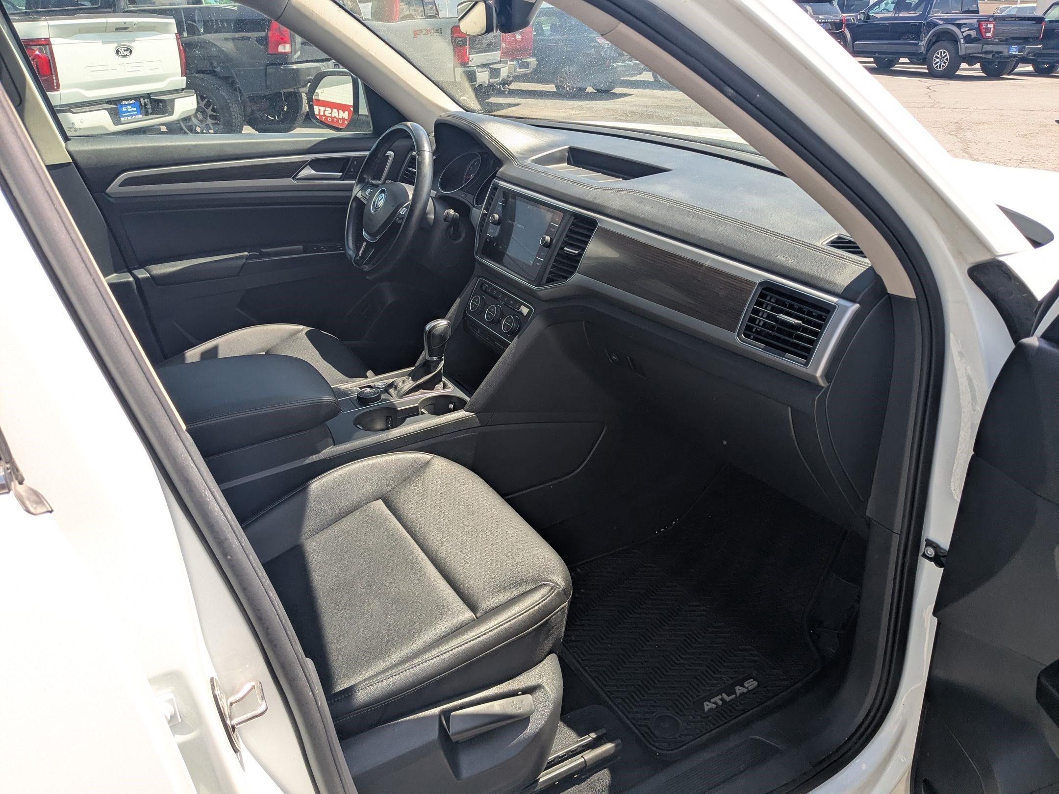Used 2019 Volkswagen Atlas SE w/ Towing Package AWD/4WD image 34