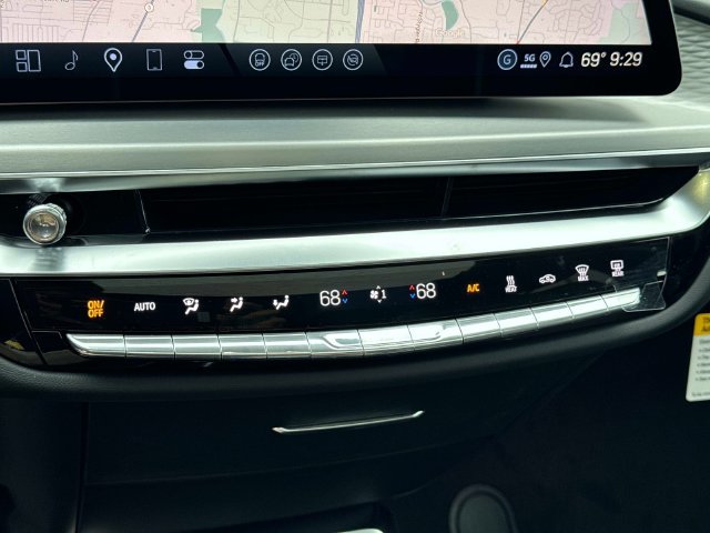 New 2026 Cadillac Lyriq V w/ LPO, Floor Liner Package AWD/4WD image 23