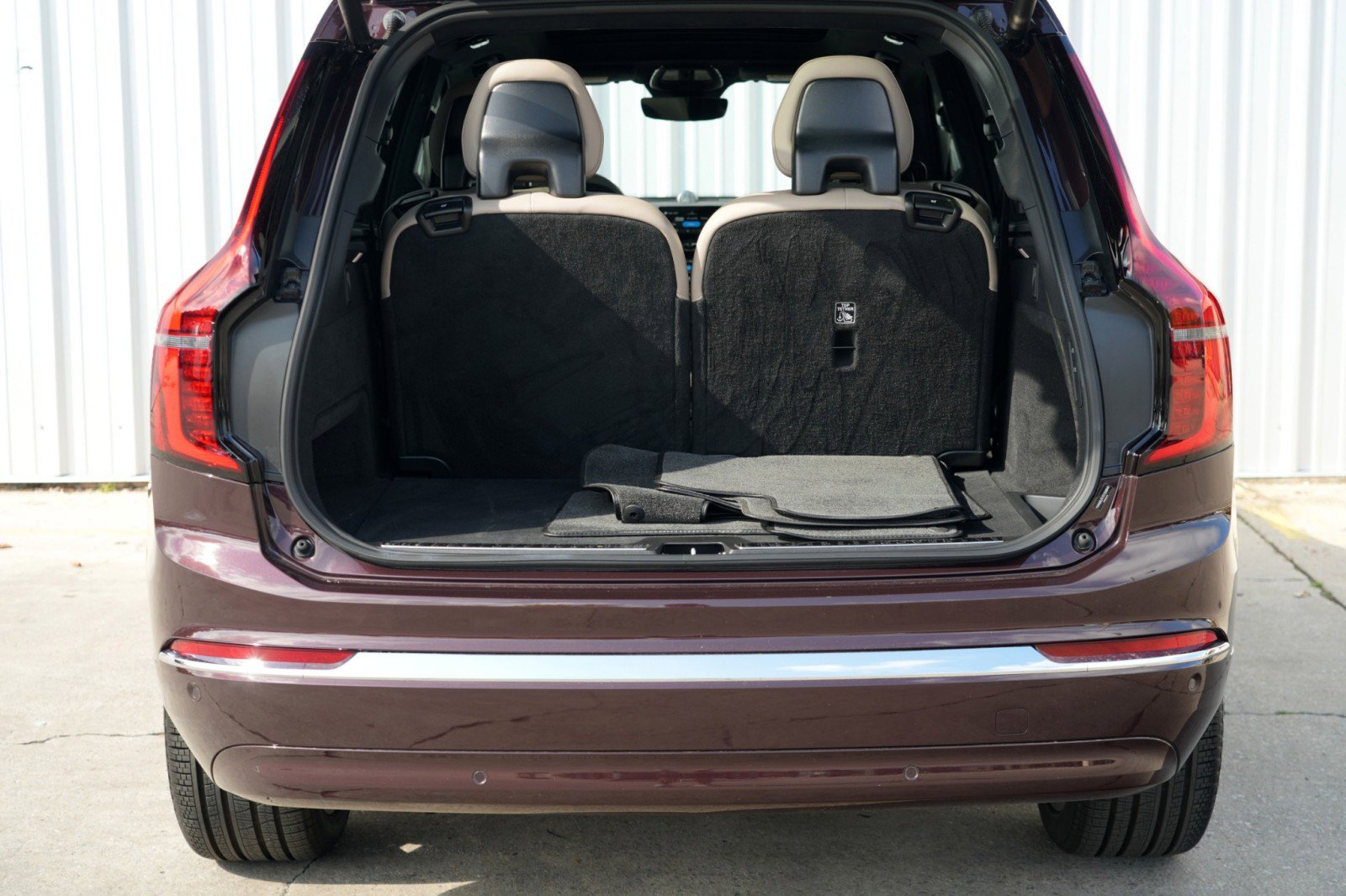 Used 2025 Volvo XC90 T8 Ultra image 10