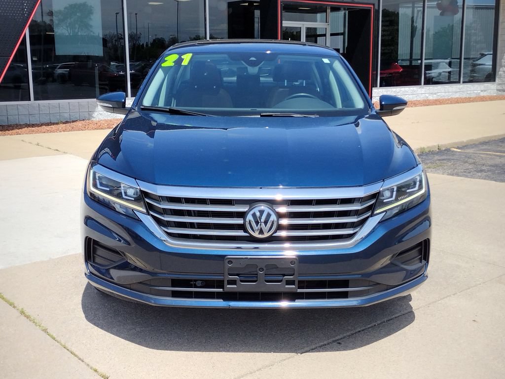 Used 2021 Volkswagen Passat 2.0T SE FWD image 12