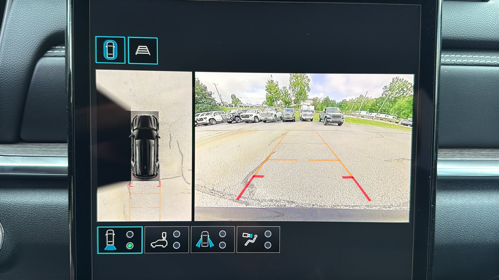 New 2027 GMC Terrain Denali w/ LPO, Black Badging Package AWD/4WD image 14