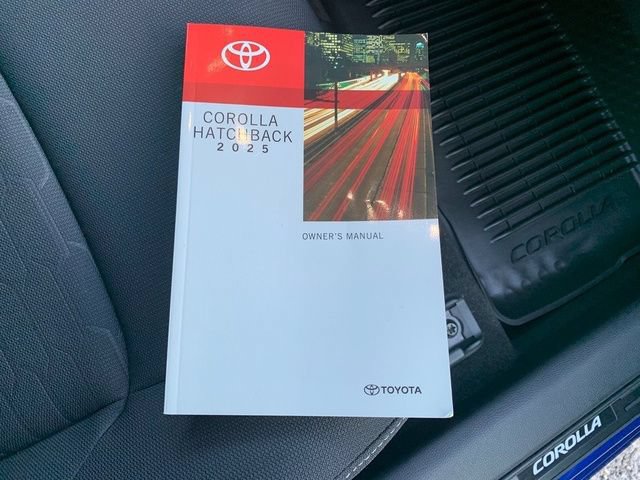 Used 2025 Toyota Corolla SE FWD image 12