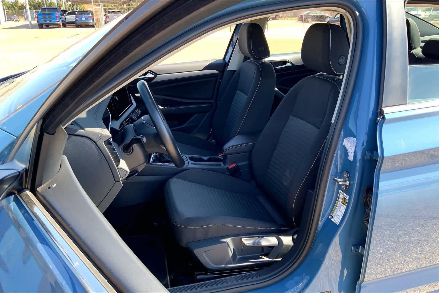 Used 2025 Volkswagen Jetta S FWD image 8