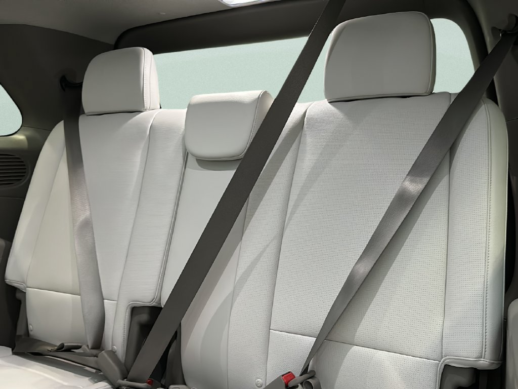 Certified 2026 Hyundai Palisade Limited AWD/4WD image 18