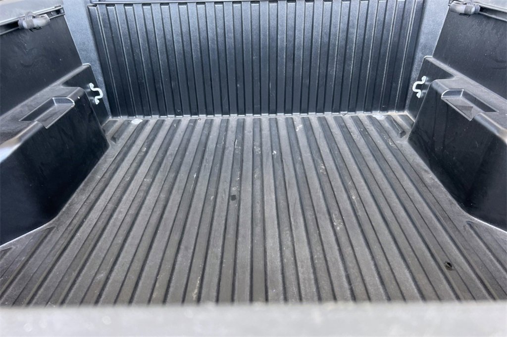 Certified 2025 Toyota Tacoma SR5 image 18