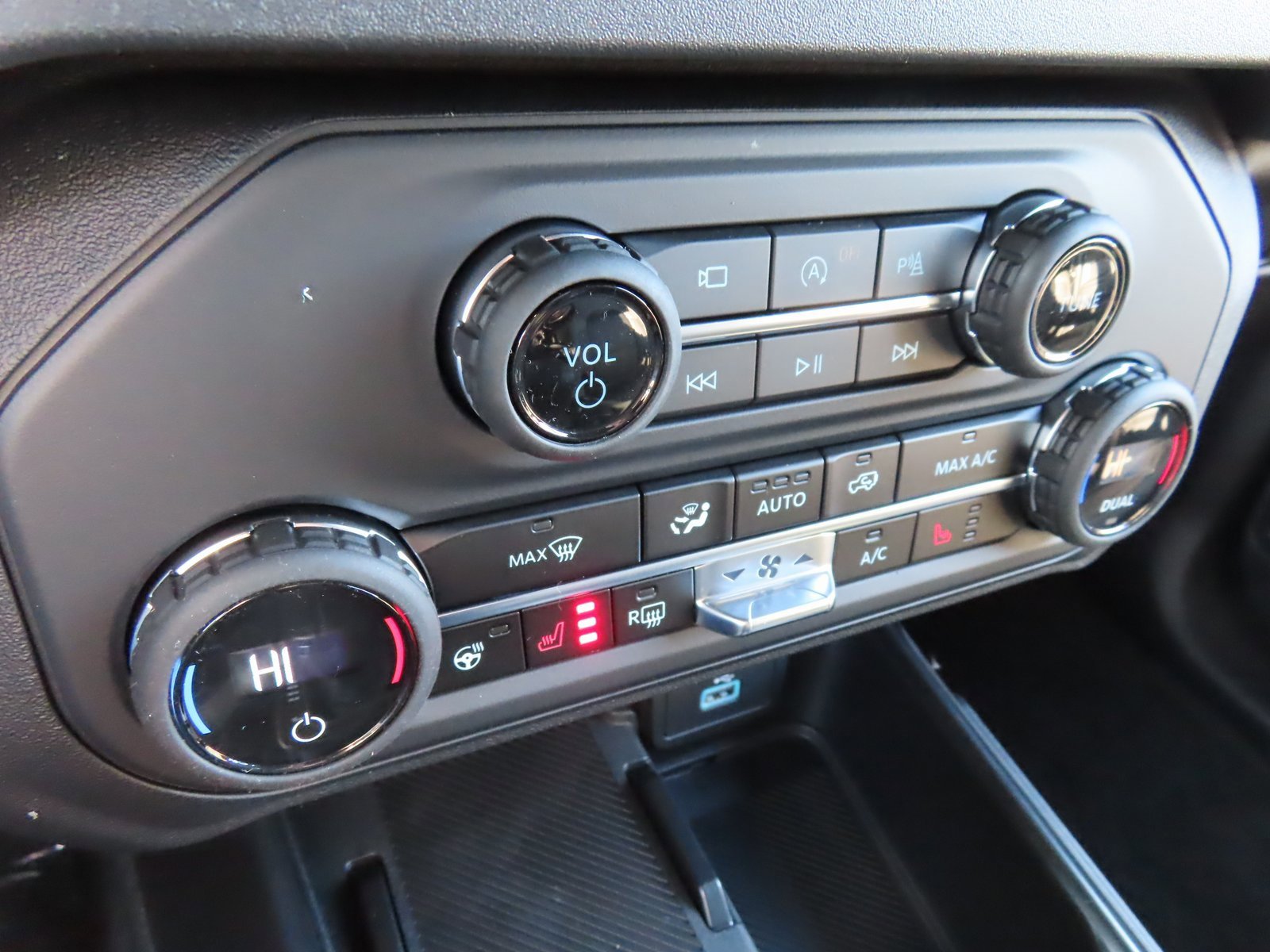 New 2025 Ford Bronco Outer Banks image 14