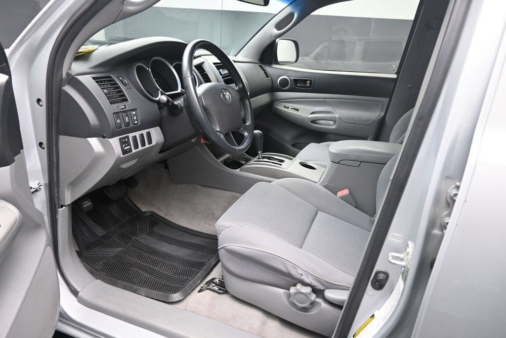 Used 2006 Toyota Tacoma PreRunner RWD image 16
