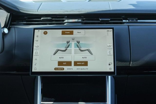 New 2025 Land Rover Range Rover SE image 15