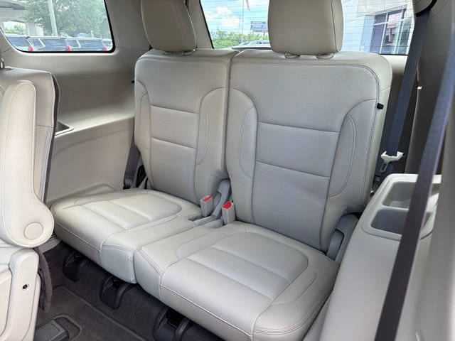 Used 2019 GMC Acadia Denali w/ Technology Package FWD image 14