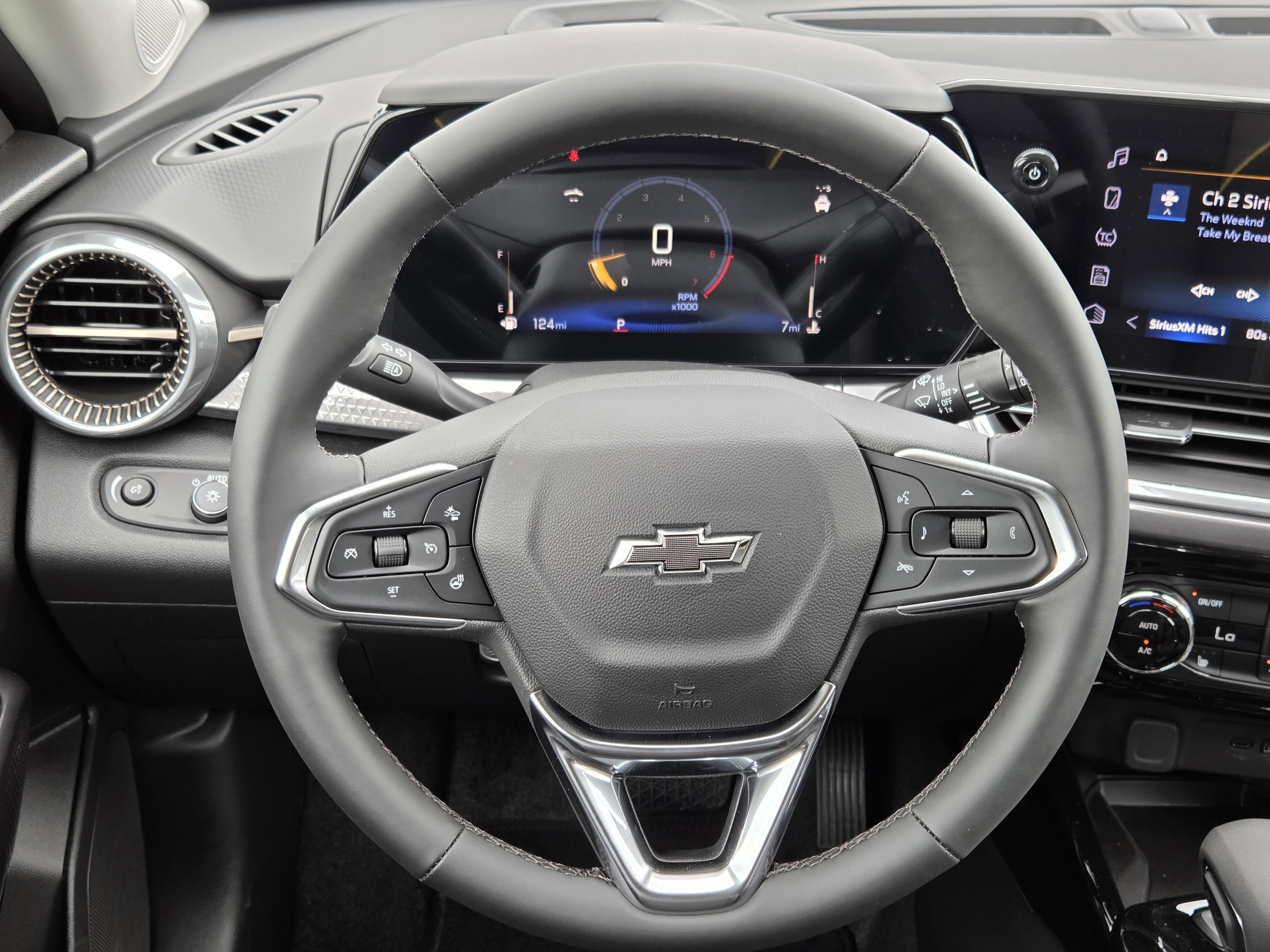 New 2026 Chevrolet Trax ACTIV w/ Sunroof Package FWD image 13